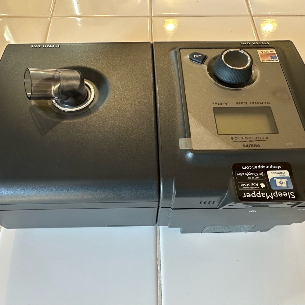 Philips Respironics REMstar Auto A-Flex CPAP w/ Heated Humidifier & SD Card